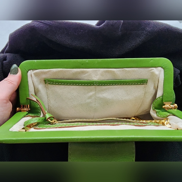 Lime Green Purse - read listing - Picture 8 of 16
